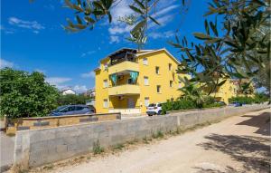 Beautiful Apartment In Povljana