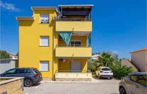 Beautiful Apartment In Povljana