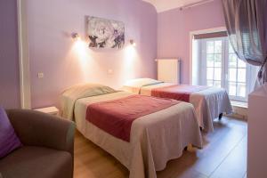 Hotels Le Vieux Moulin : Chambre Quadruple