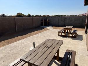 Elephant House, 2 bedroom House, Next to Pilanesberg and Sun City