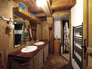 B&B / Chambres d'hotes Le pre de la fontaine : Chambre Triple – Vue sur Montagne