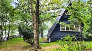 Winnica Niebò - domki z balią nad jeziorem - Kiełpino