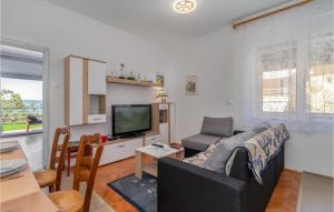 Pet Friendly Apartment In Crikvenica 
