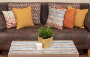 1 Bedroom Nice Apartment In Podstrana