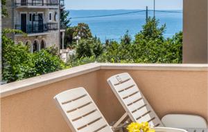 1 Bedroom Nice Apartment In Podstrana