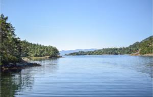 Lovely Home In Fjelberg With Wifi