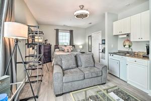 Centrally Located Studio with Pool in Myrtle Beach