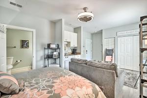 Centrally Located Studio with Pool in Myrtle Beach