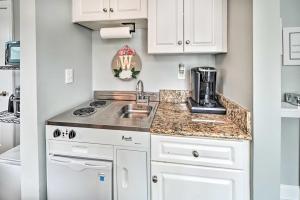 Centrally Located Studio with Pool in Myrtle Beach