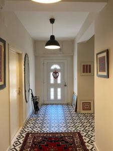 Blue Room and Private Bathroom