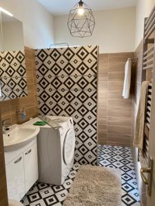 Blue Room and Private Bathroom