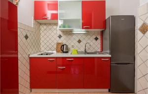 Lovely Apartment In Stara Novalja