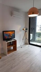 Delta Apart - Victoria