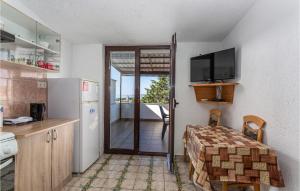 2 Bedroom Awesome Apartment In Krk 