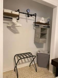 Stayover In Miami Home 2BR - 1BTH - free parking
