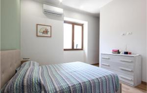 Nice Apartment In Santegidio Del M, A,