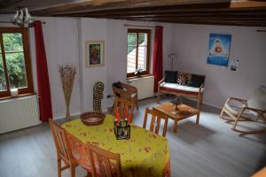 Maisons d'hotes Domaine Saint Michel D'Alsace Centre Zen Universel a therapies de bien-etre : photos des chambres