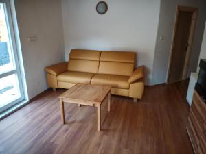 Na červené louce relax Líbá 6