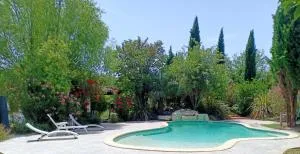 Instant Parfait Chambre privée et piscine - Althen-des-Paluds