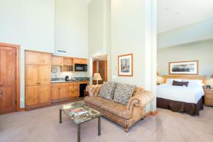 Inn at Lost Creek