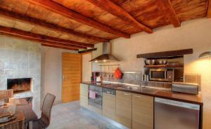 Appartements Entre mer & maquis, l'ame de la Corse en gites de charme avec jacuzzi, proche Ajaccio : photos des chambres