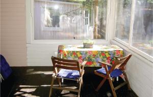 Two-Bedroom Holiday Home In Yngsjo