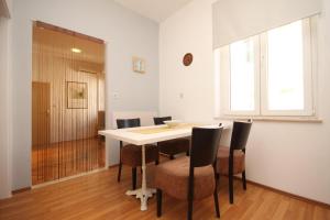 Apartments with WiFi Omis - 6772