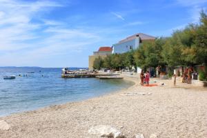 Apartments by the sea Suhi Potok, Omis - 8676