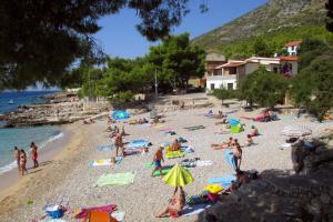 Apartments by the sea Ivan Dolac, Hvar - 8700