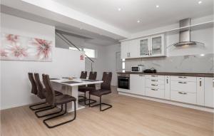 3 Bedroom Lovely Home In Banjol