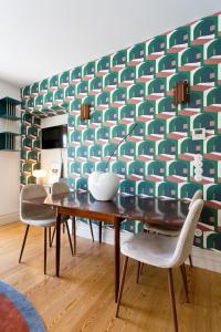 BOUTIQUE Rentals-Isabella Ribeira Apt great views