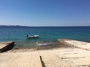Apartments by the sea Petrcane, Zadar - 11555 