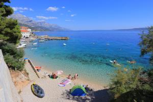 Apartments by the sea Pisak, Omis - 10410