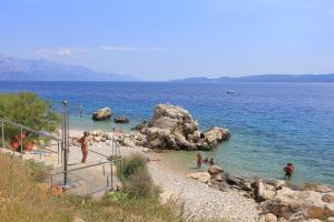 Apartments with a parking space Lokva Rogoznica, Omis - 2759