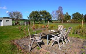 2 Bedroom Cozy Home In Mariendorf