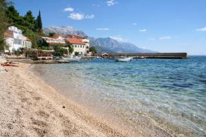 Apartments by the sea Pisak, Omis - 17056