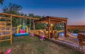Lovely Home In Donji Zagon With House Sea View 