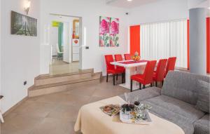 Gorgeous Home In Valtura With Wifi