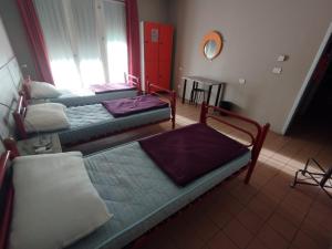 Dreibettzimmer mit eigenem externen Bad