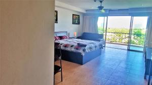 Large studio condo Jomtien
