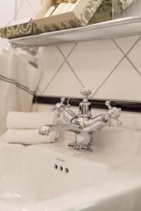 Deluxe Double Room with Balcony room in Dalen Hotel