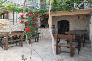 Apartments with parking space Ivan Dolac, Hvar - 8753