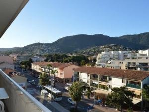 Cavalaire : Appartement 2 Pièces, à 300m Plage, Clim, Balcon - FR-1-226B-331