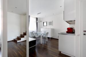 Budapest Central Square 2 bedrooms Suite - Michaelides Residences