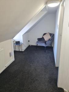 Fisherman Cottage - ideal for Trades and couples part of Langley Serviced Apartments Has outside steps