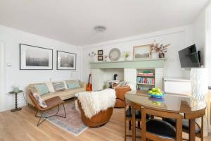 Playfair Terrace