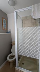 Single Room with Private Bathroom room in Areawest