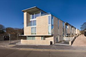 The Golf Flat, Westburn Lane