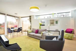 The Golf Flat, Westburn Lane