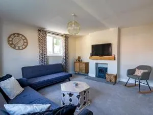 Pass the Keys Stunning 3 Bedroom Home with Free Parking - Shapwick